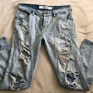 Brandy Melville Distressed Boyfriend Jeans